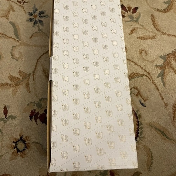 Heritage Signature Collection Natane Indian Porcelain Doll
*rare retired* - Picture 6 of 6